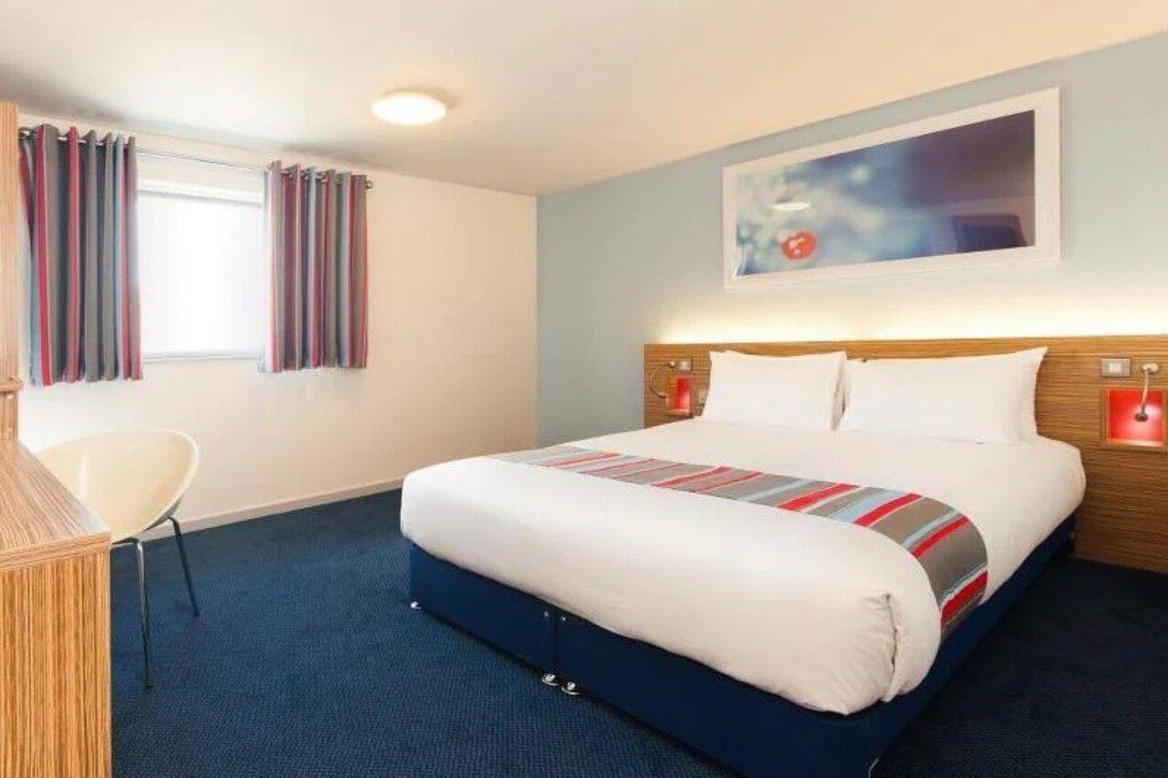Travelodge Bromborough Порт-Санлайт Екстер'єр фото