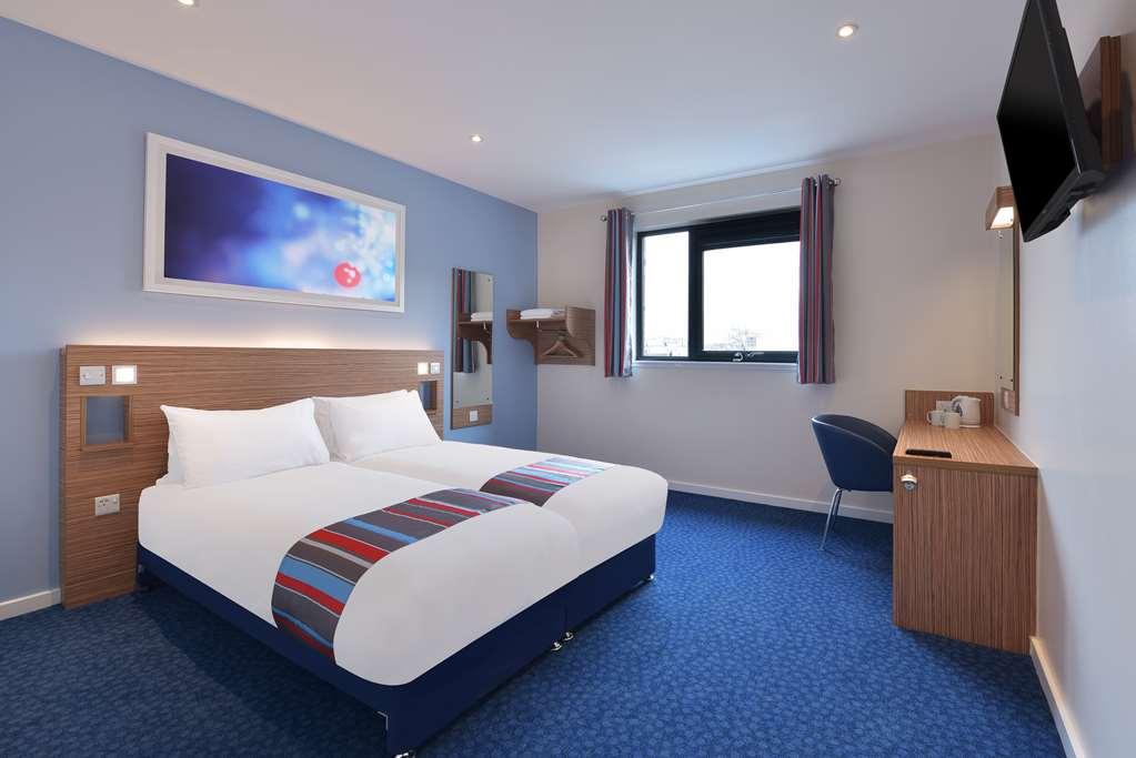 Travelodge Bromborough Порт-Санлайт Номер фото