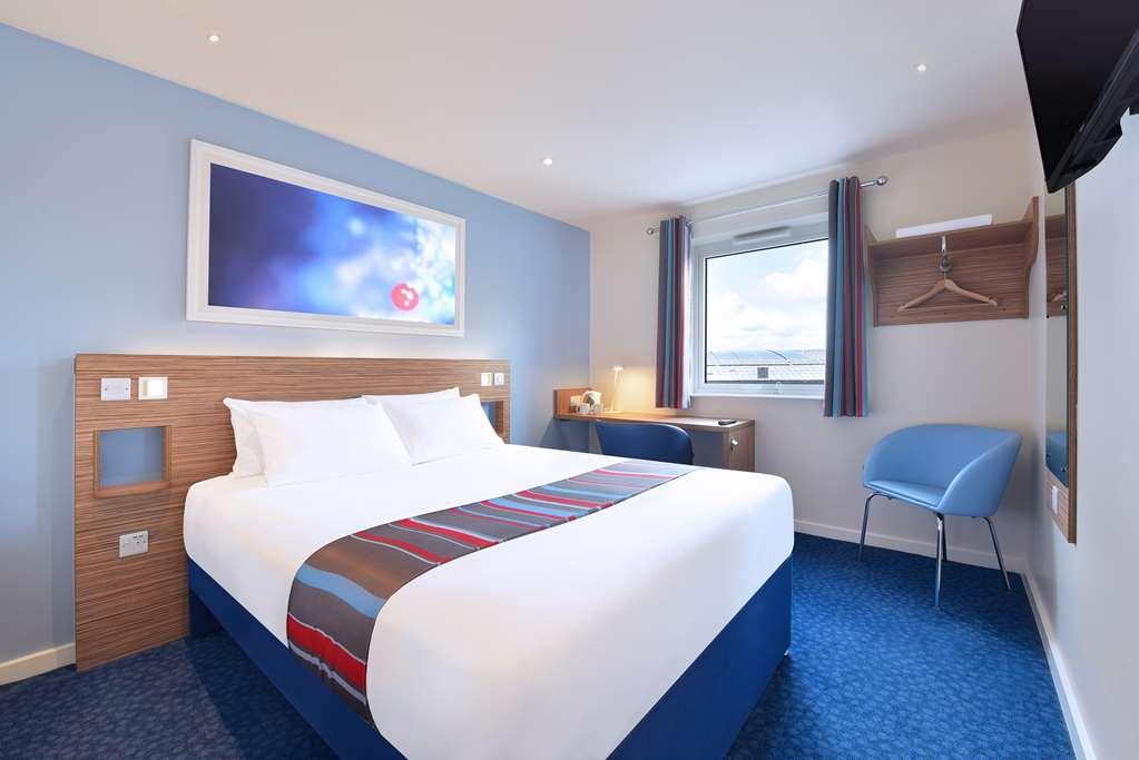 Travelodge Bromborough Порт-Санлайт Номер фото