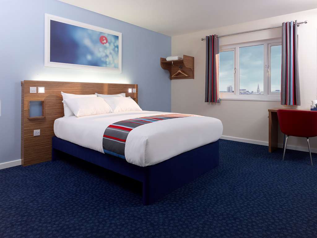 Travelodge Bromborough Порт-Санлайт Номер фото